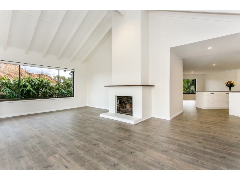 8 Katya Court, Ocean Shores NSW 2483