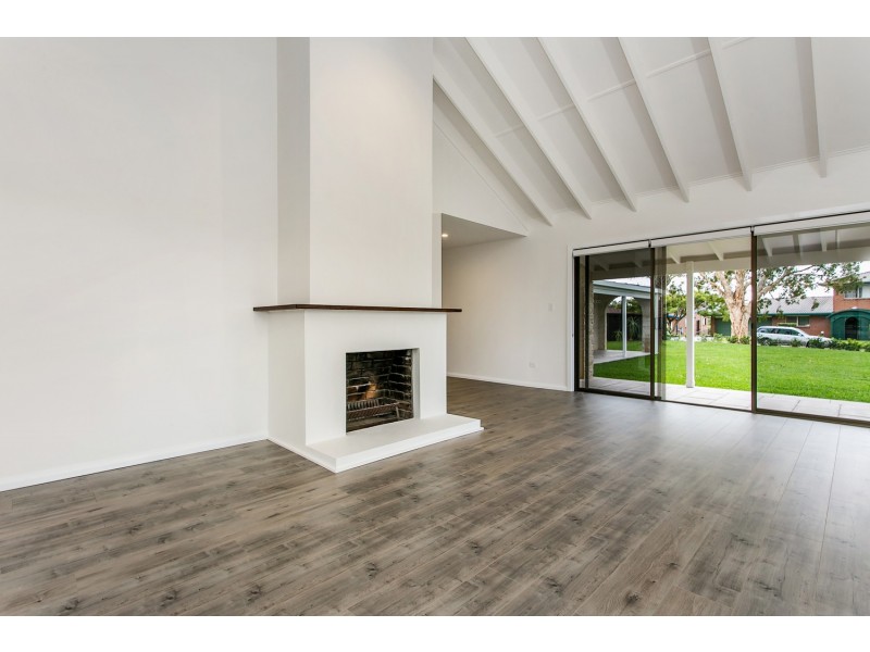 8 Katya Court, Ocean Shores NSW 2483