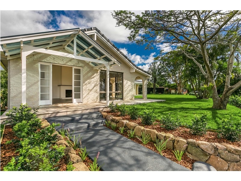 8 Katya Court, Ocean Shores NSW 2483