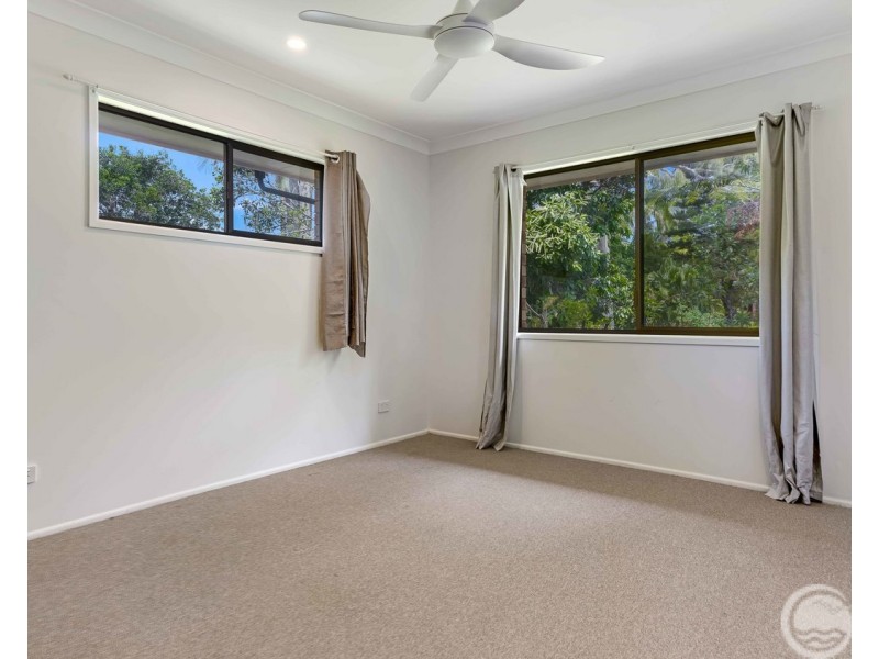 14 Nandroya Avenue, Ocean Shores NSW 2483