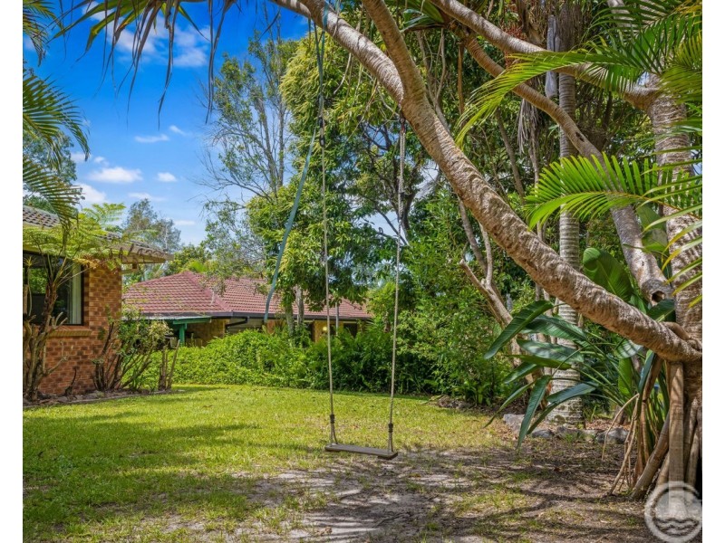 14 Nandroya Avenue, Ocean Shores NSW 2483