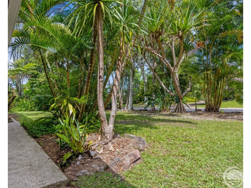 14 Nandroya Avenue, Ocean Shores NSW 2483