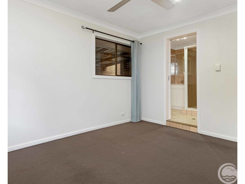 12  Mundarra Avenue, Ocean Shores NSW 2483