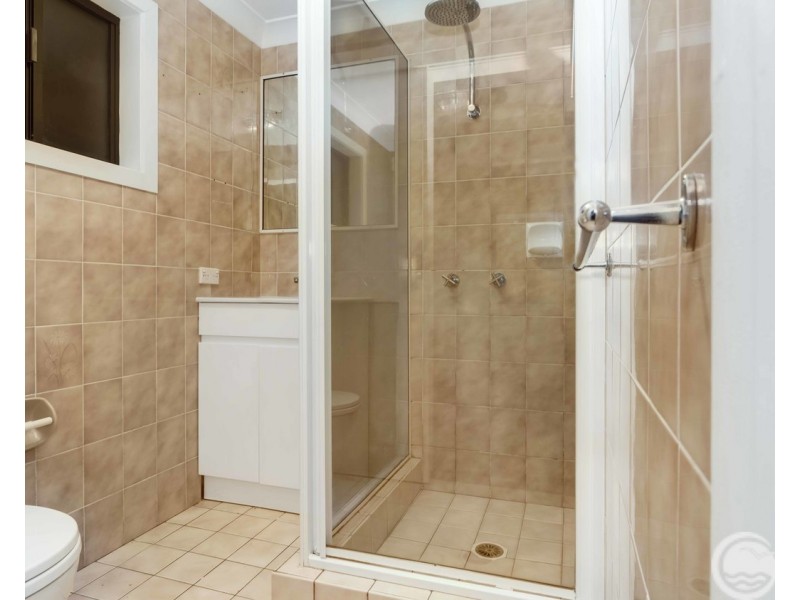 12  Mundarra Avenue, Ocean Shores NSW 2483