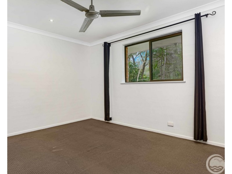 12  Mundarra Avenue, Ocean Shores NSW 2483