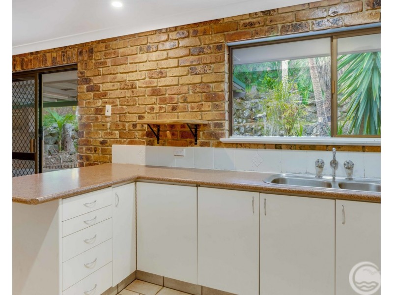 12  Mundarra Avenue, Ocean Shores NSW 2483