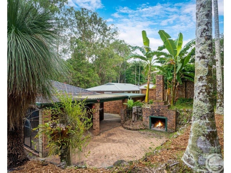 12  Mundarra Avenue, Ocean Shores NSW 2483