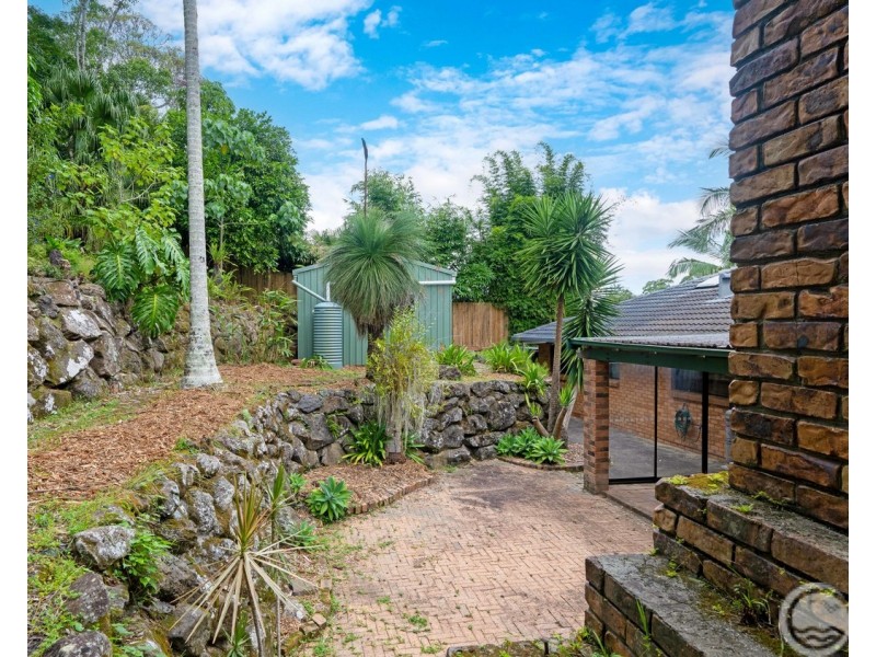 12  Mundarra Avenue, Ocean Shores NSW 2483