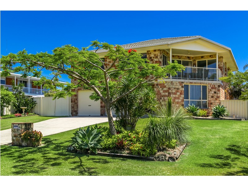 36 Yalla Kool Drive, Ocean Shores NSW 2483