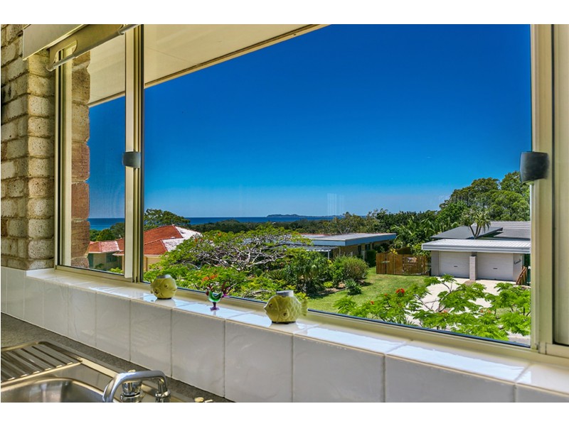 36 Yalla Kool Drive, Ocean Shores NSW 2483