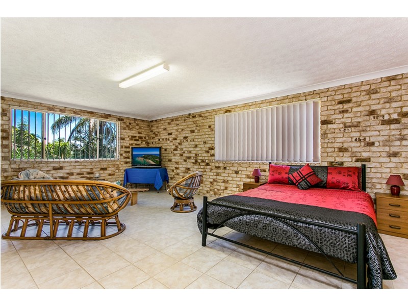 36 Yalla Kool Drive, Ocean Shores NSW 2483