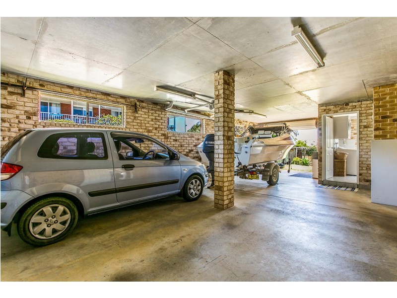 36 Yalla Kool Drive, Ocean Shores NSW 2483