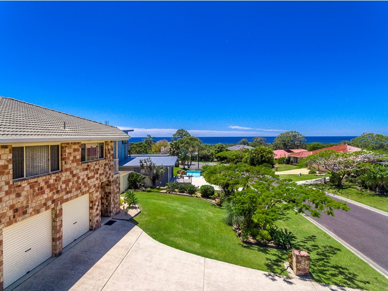 36 Yalla Kool Drive, Ocean Shores NSW 2483