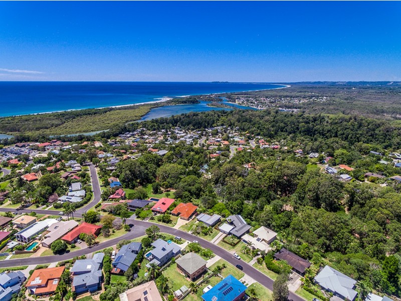 36 Yalla Kool Drive, Ocean Shores NSW 2483