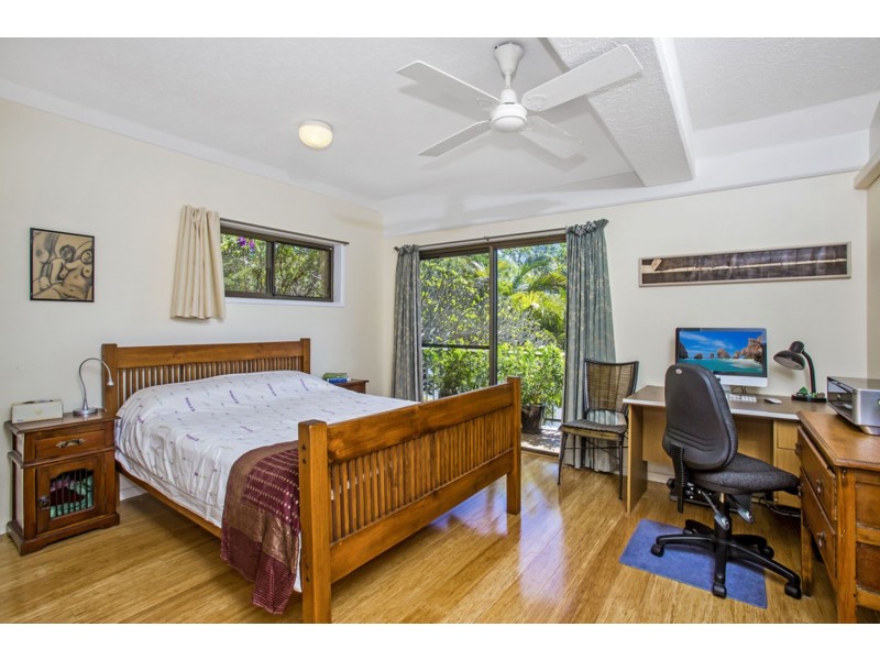 1/5 Jarrah Crescent, Ocean Shores NSW 2483