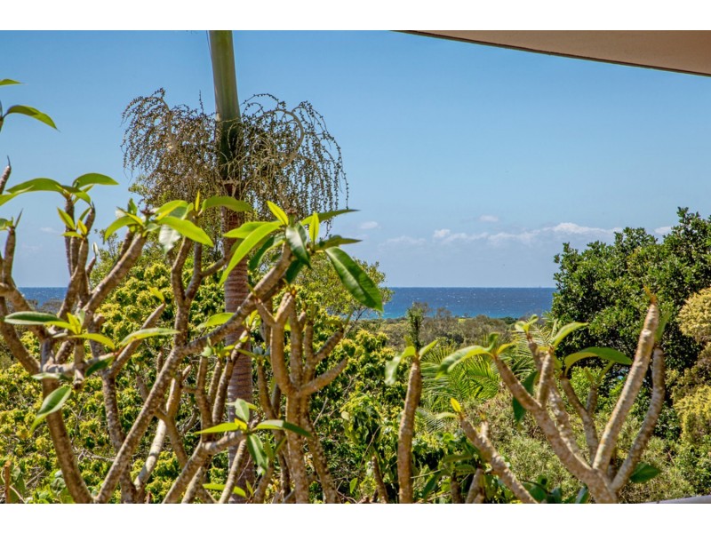 1/5 Jarrah Crescent, Ocean Shores NSW 2483