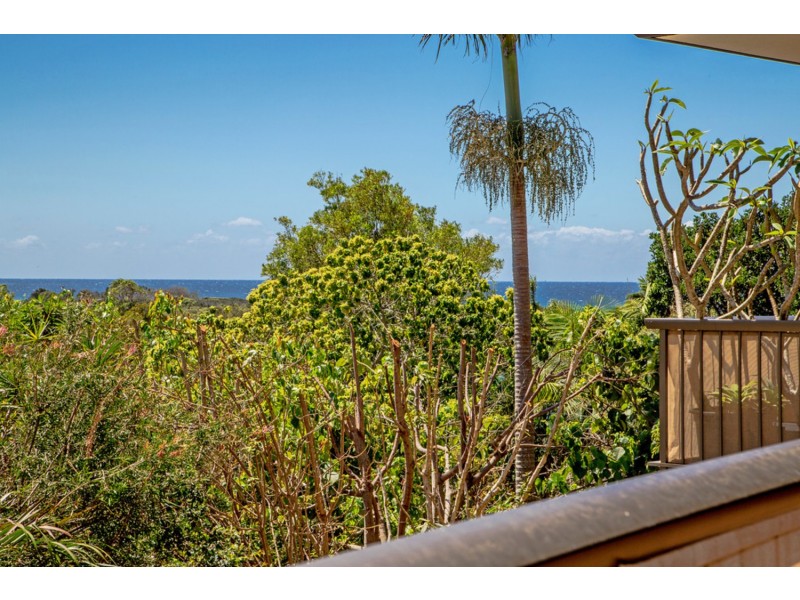 1/5 Jarrah Crescent, Ocean Shores NSW 2483