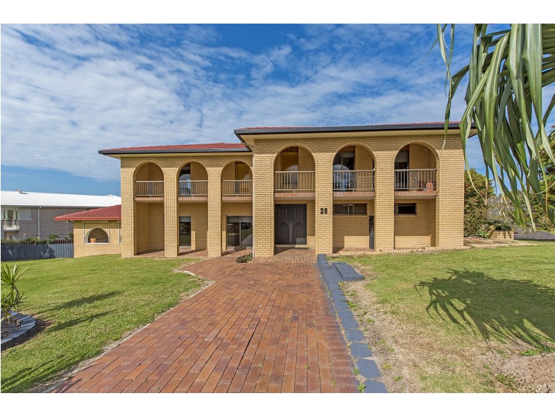 28 warrambool  rd, Ocean Shores NSW 2483