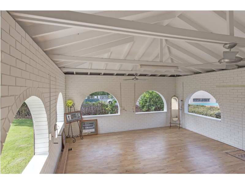 28 warrambool  rd, Ocean Shores NSW 2483