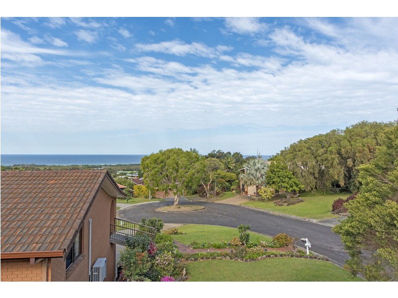 28 warrambool  rd, Ocean Shores NSW 2483