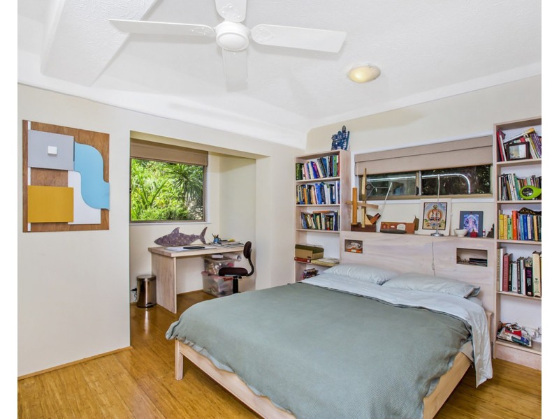 1/5 Jarrah Crescent, Ocean Shores NSW 2483