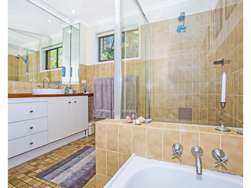 1/5 Jarrah Crescent, Ocean Shores NSW 2483