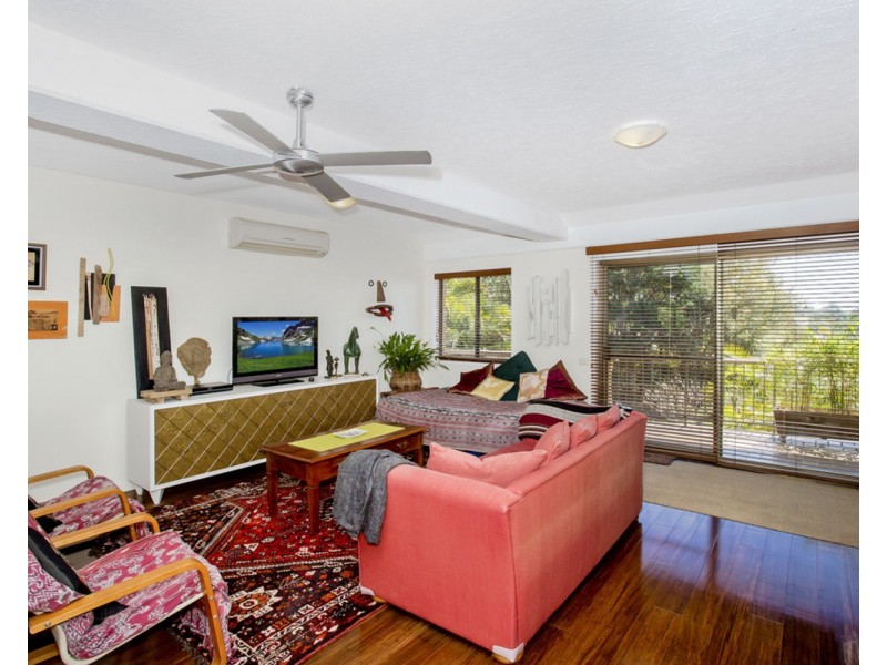 1/5 Jarrah Crescent, Ocean Shores NSW 2483