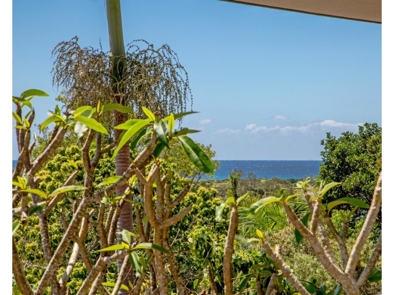 1/5 Jarrah Crescent, Ocean Shores NSW 2483