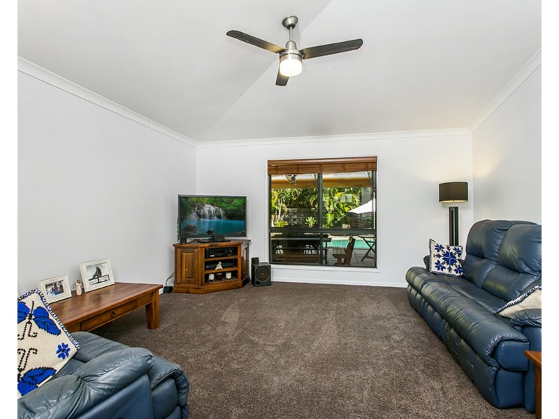 4 Dugun Court, Ocean Shores NSW 2483