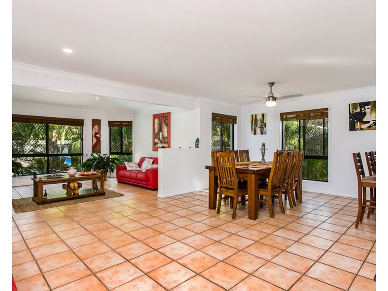 4 Dugun Court, Ocean Shores NSW 2483