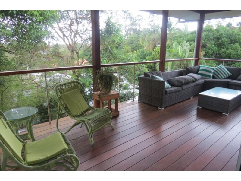 10 Bulgoon Crescent, Ocean Shores NSW 2483