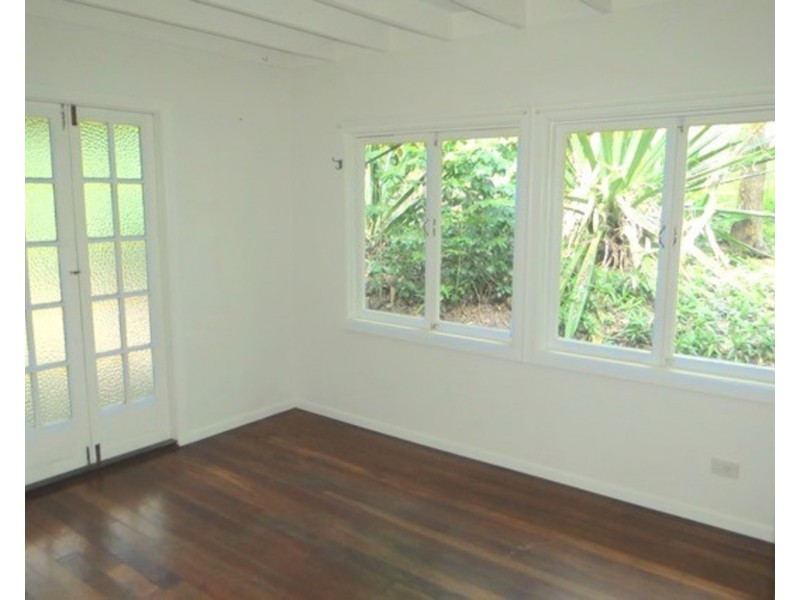 4 Tinbin Way, Ocean Shores NSW 2483