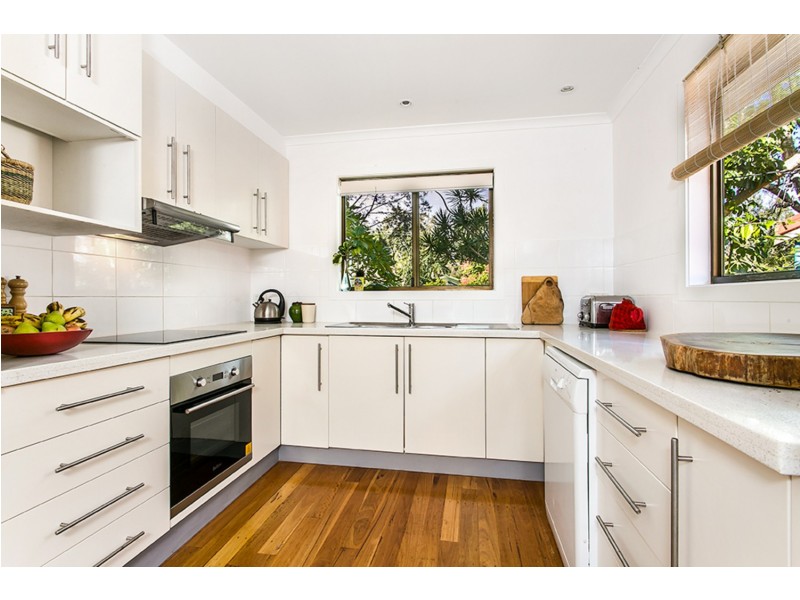 8 Elizabeth Avenue, South Golden Beach NSW 2483