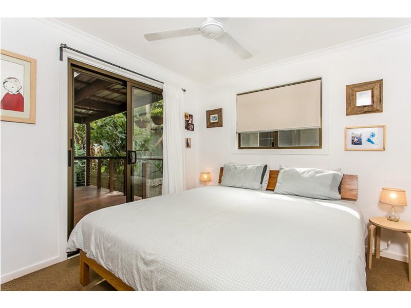 8 Elizabeth Avenue, South Golden Beach NSW 2483