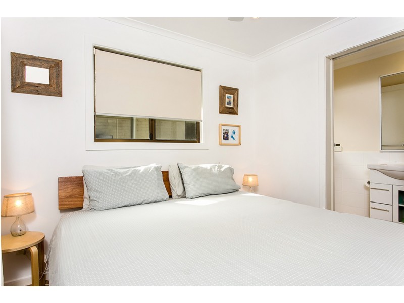 8 Elizabeth Avenue, South Golden Beach NSW 2483