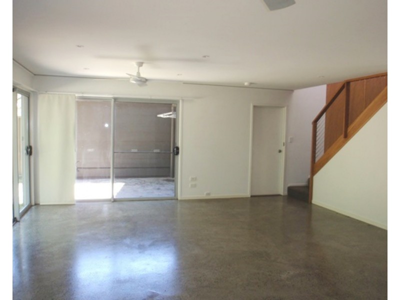 1/16 Boondoon Crescent, Ocean Shores NSW 2483