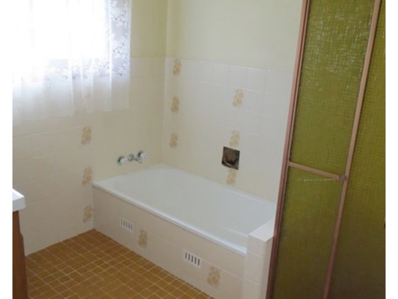 5 Goondooloo Drive, Ocean Shores NSW 2483