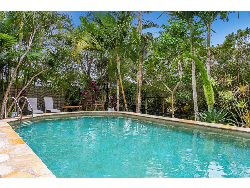 14 Yamble Drive, Ocean Shores NSW 2483