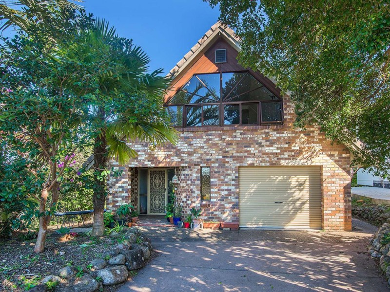 7 Yackatoon Court, Ocean Shores NSW 2483