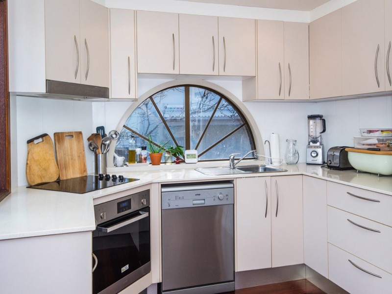 7 Yackatoon Court, Ocean Shores NSW 2483