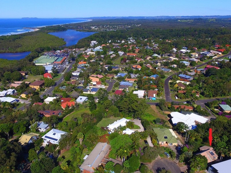 7 Yackatoon Court, Ocean Shores NSW 2483