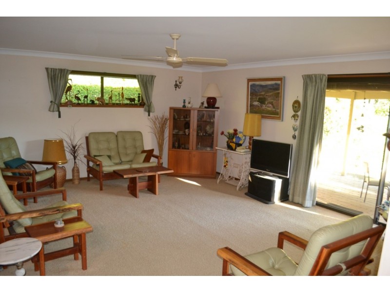 10 Gibingbell Close, Ocean Shores NSW 2483