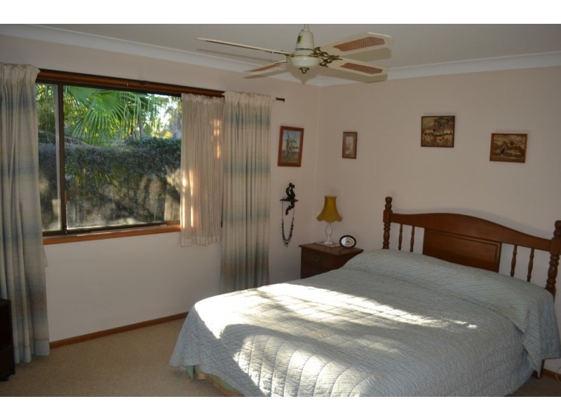 10 Gibingbell Close, Ocean Shores NSW 2483