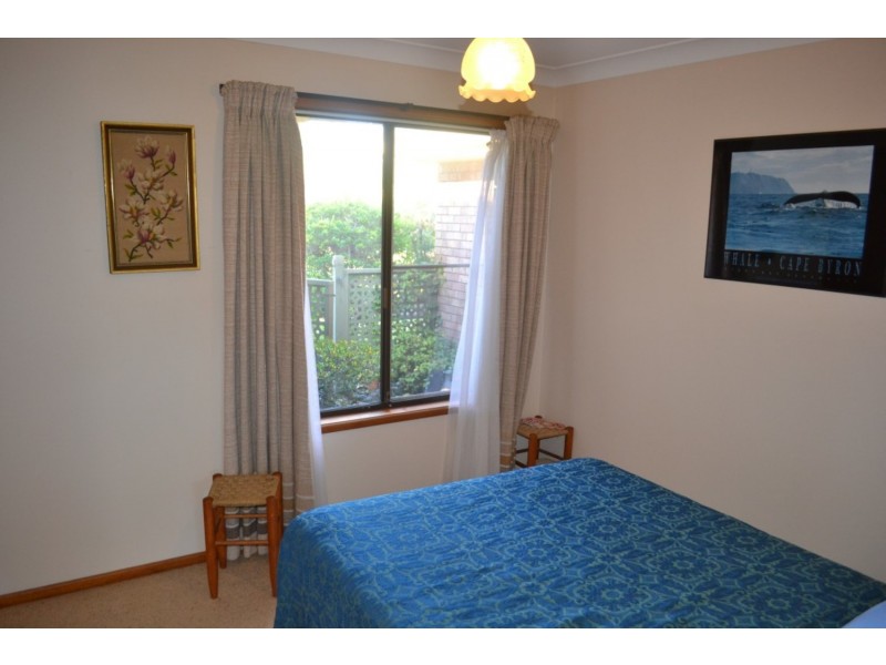 10 Gibingbell Close, Ocean Shores NSW 2483