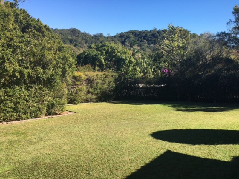 10 Gibingbell Close, Ocean Shores NSW 2483