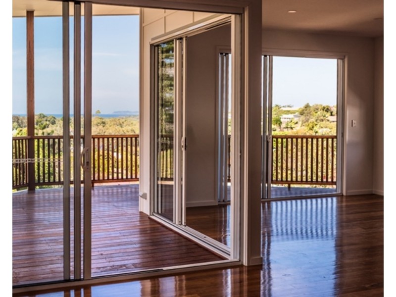 2/5 Kumbellin Glen, Ocean Shores NSW 2483