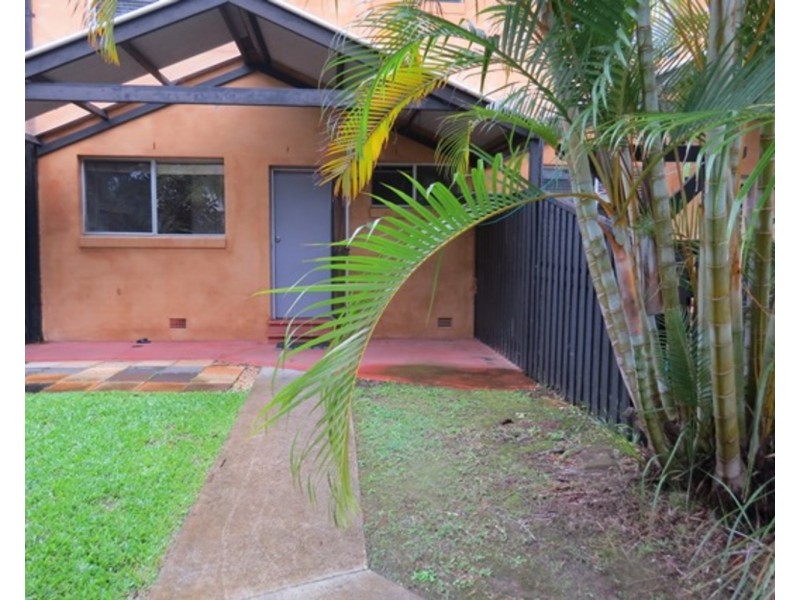 2/90 Rajah Road, Ocean Shores NSW 2483