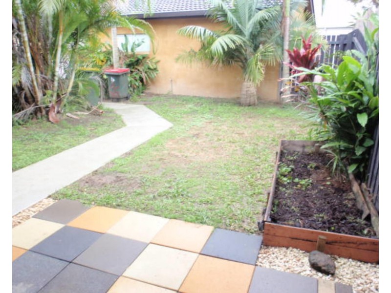 2/90 Rajah Road, Ocean Shores NSW 2483