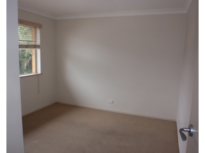 2/90 Rajah Road, Ocean Shores NSW 2483