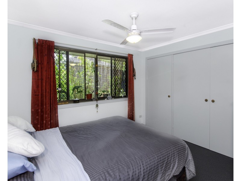 16 Aloota Crescent, Ocean Shores NSW 2483